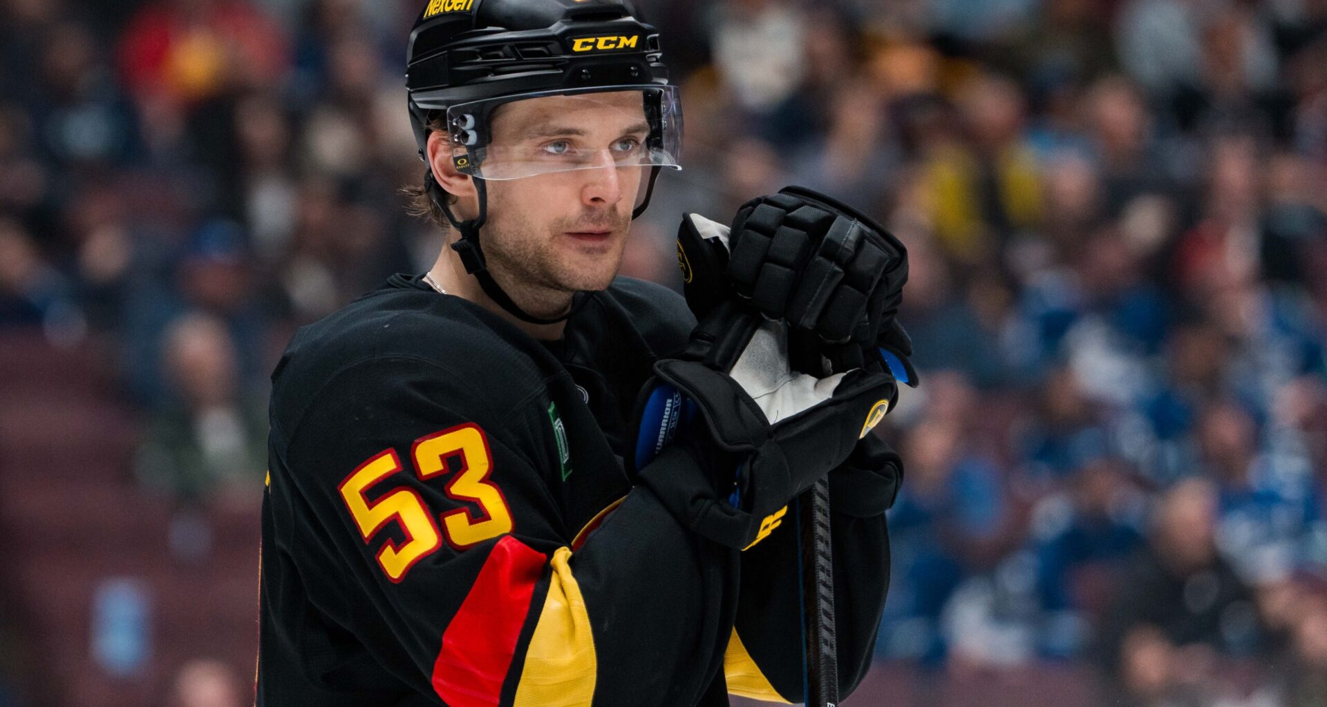 Canucks 2025-26 Player Previews: Teddy Blueger - The Hockey Writers - Vancouver Canucks