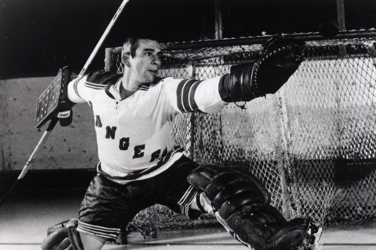 NHL goalie Eddie Giacomin went from pariah to fan favourite