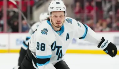 Maple Leafs have their eyes on $68 million Mammoth star defenseman, per insider image