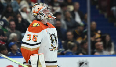 Gibson, Daws, Blackhawks Injury Updates