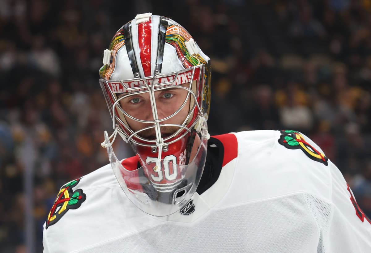 Blackhawks sign Spencer Knight to three-year extension