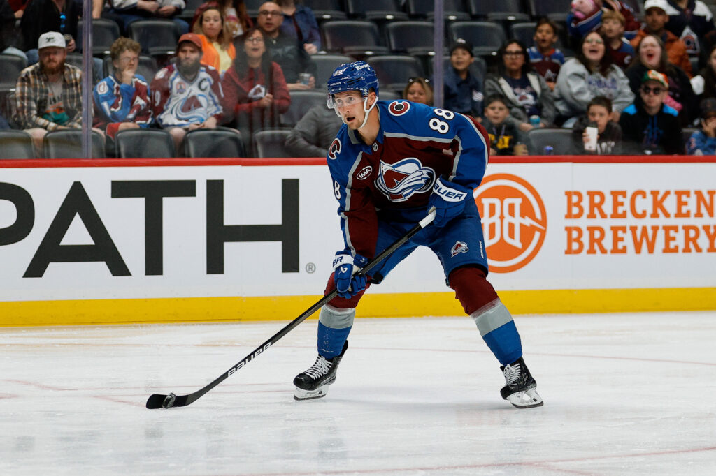 Avalanche Want To Hold In-Season Extension Talks With Martin Necas