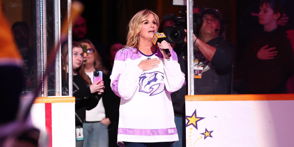 Watch Trisha Yearwood's National Anthem Performance that Fans Call "Amazing"