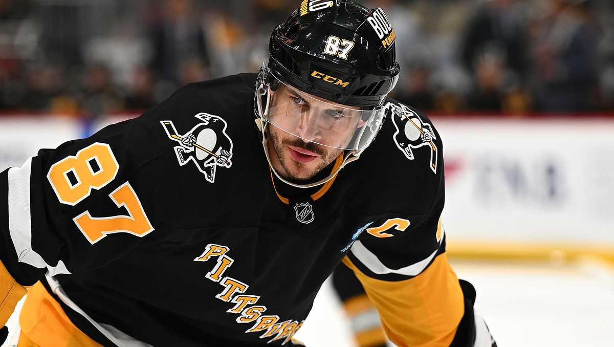 Sidney Crosby stays committed to Penguins during rebuild