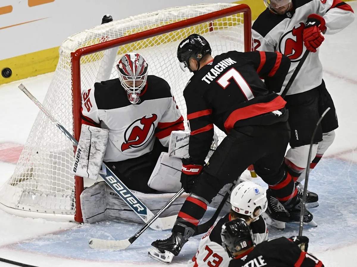 Linus Ullmark makes 14 stops in Ottawa Senators' victory over Devils