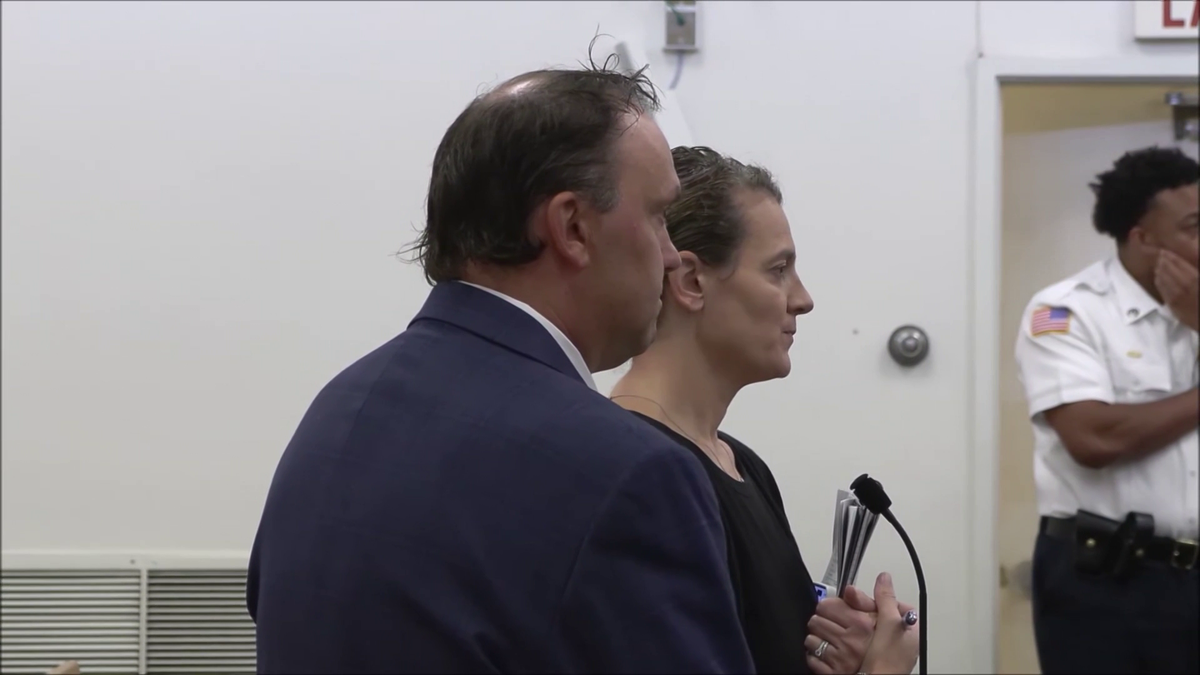 Former Boston Bruins player charged with enticing a child for sex