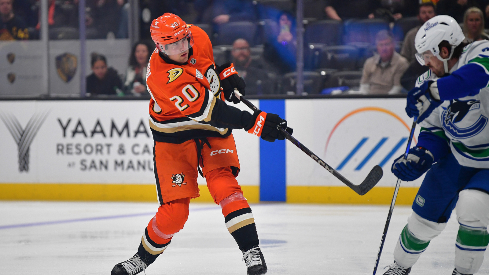 Vancouver Canucks Linked to Top Free Agent Power Forward Still Available on Market