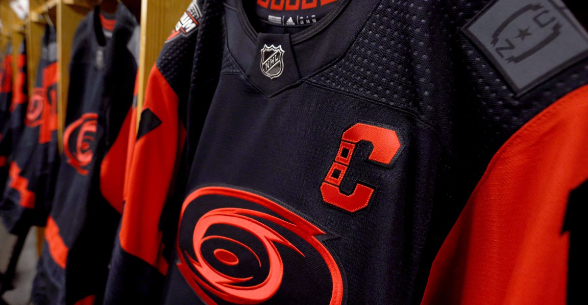 Carolina Hurricanes debut new road kit