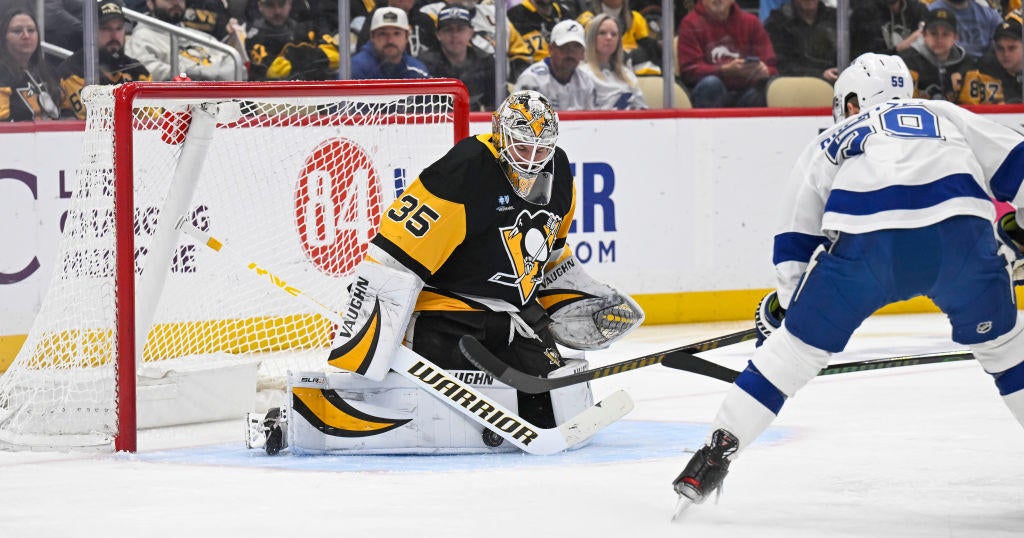 Kucherov scores twice as the Lightning beat the Penguins 5-2
