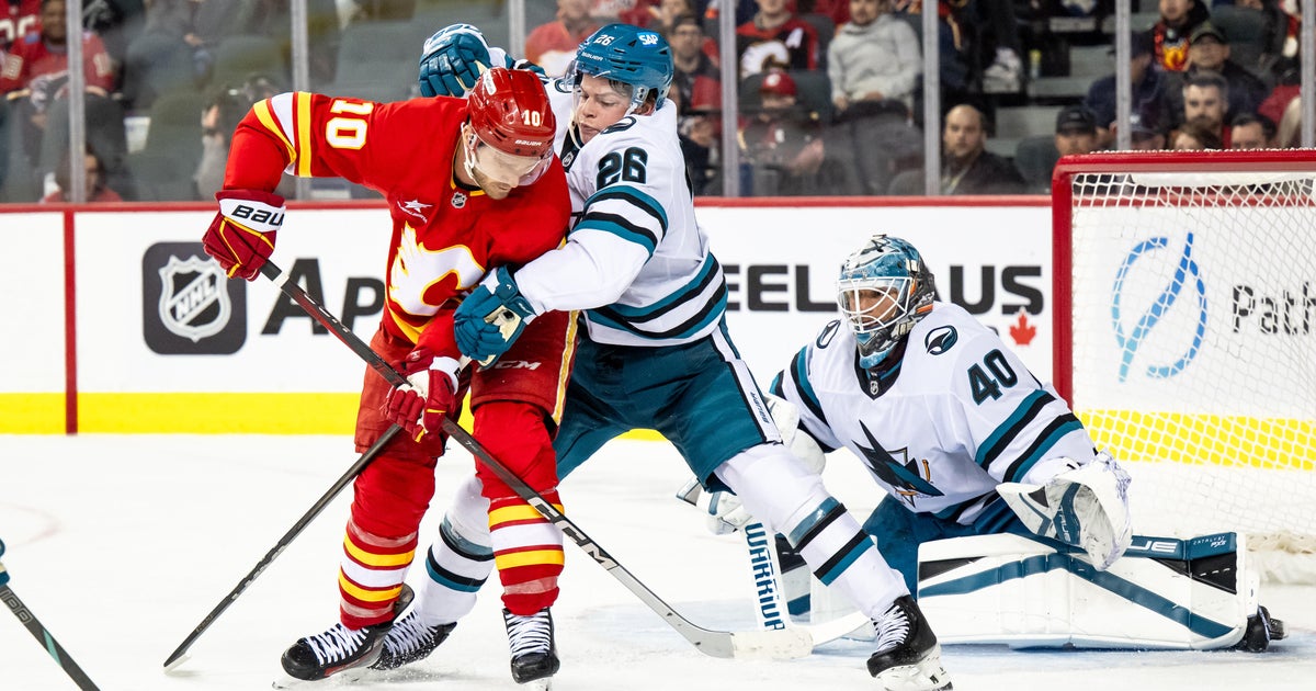 Hanley's 1st goal of the season lifts Flames past Sharks 3-2
