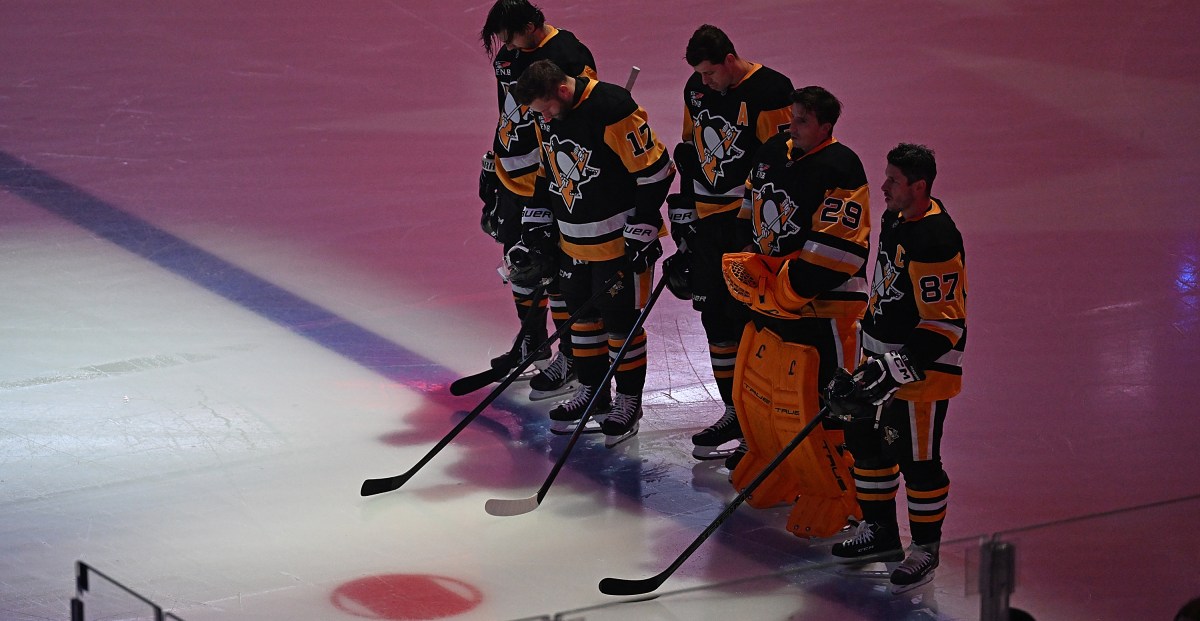 Columbus Blue Jackets v Pittsburgh Penguins