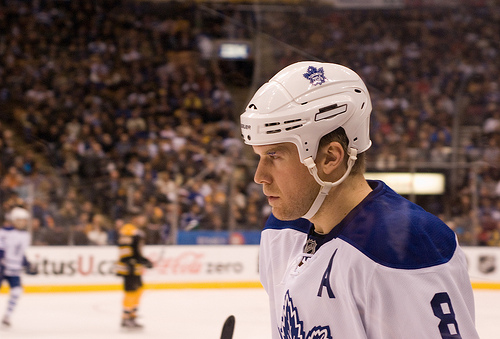 The Mike Komisarek Story: From Canadiens' Hammer to Maple Leafs' What-If - The Hockey Writers - Montreal Canadiens