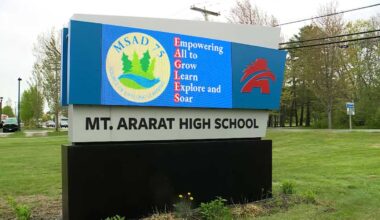 Mt. Ararat High School hockey team reinstated after hazing probe