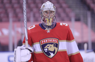 Spencer Knight signs for 3 years with Chicago Blackhawks