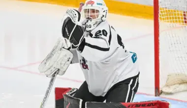 Surprise à Montréal: le gardien de Kent Hughes fait des flammèches