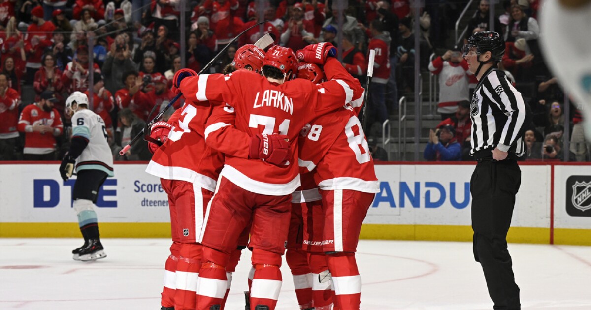 Red Wings overwhelm Kraken for seventh straight win