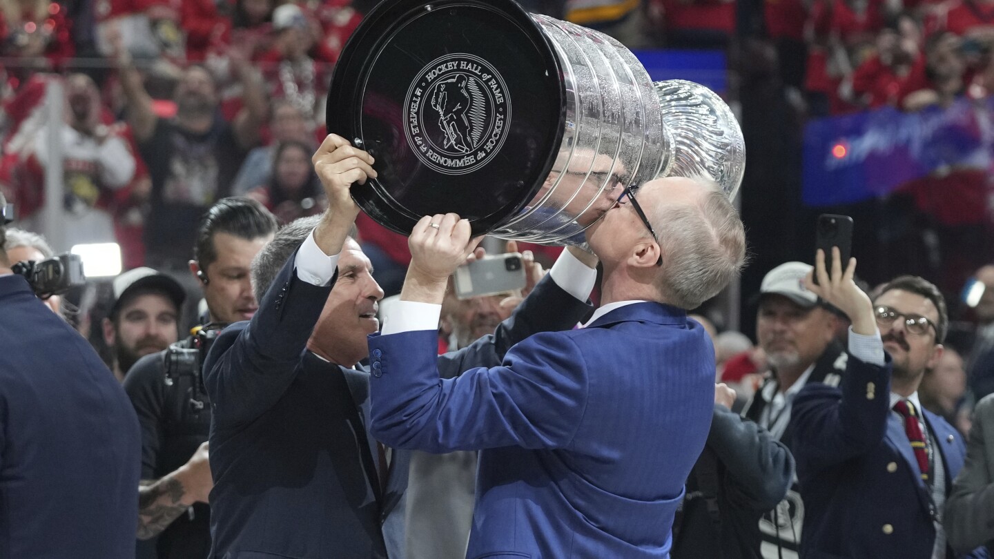 Panthers coach Paul Maurice hasn't changed for another Stanley Cup run