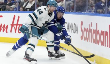 Vlasic breaks Giordano's NHL career shot-blocking record with No. 2,165 for Sharks against Sabres