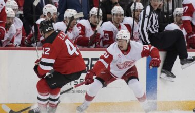 Larkin scores his 30th of the season as Red Wings down Devils 5-2