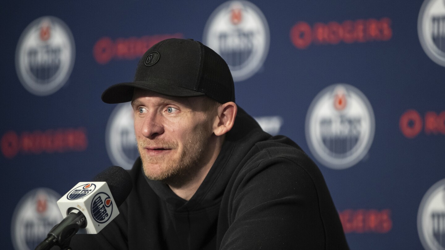 LA Kings forward Corey Perry has knee surgery that will sideline him for 6-8 weeks