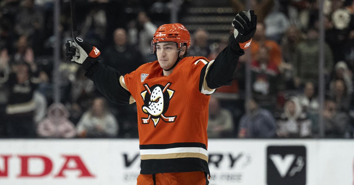 Ducks sign Frank Vatrano to three-year, $18 million extension