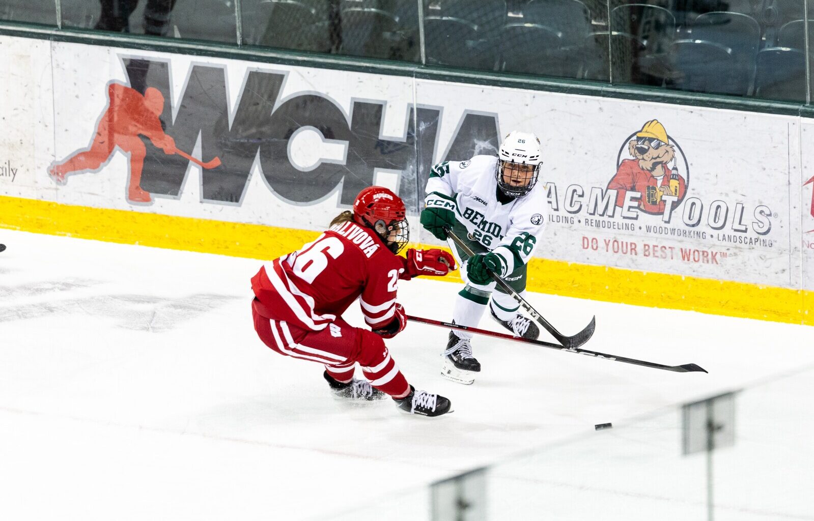 Top-ranked Badgers roll past Bemidji State in season opener