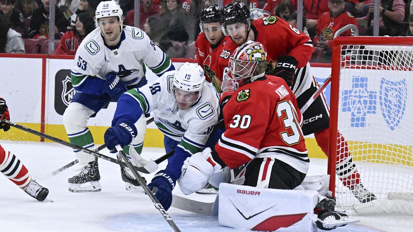 Chicago Blackhawks, Vancouver Canucks Contest Highlights Major Officiating Issue