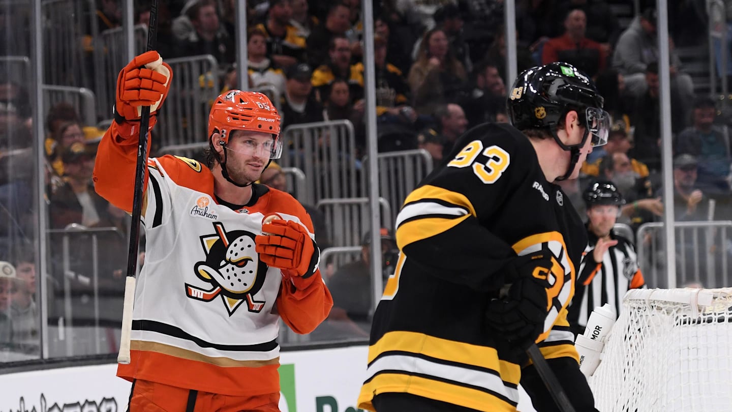 Bruins' third-period meltdown against Ducks sums up early-season struggles