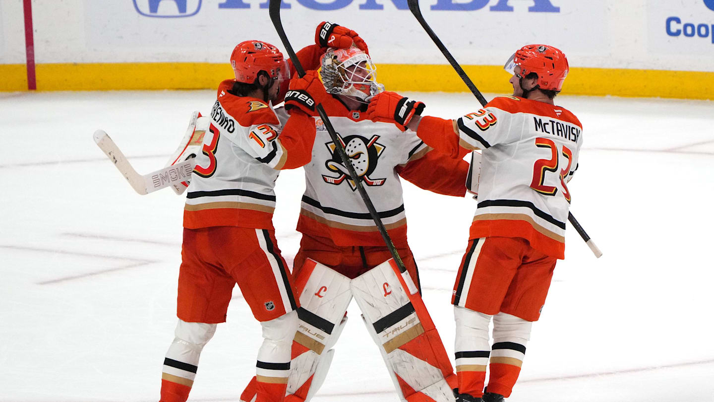 NHL Best Bets Today (Picks for Avs-Knights, Isles-Caps, Wings-Ducks)