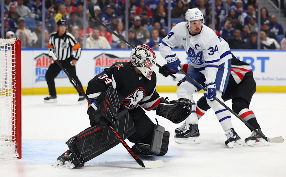 Alex Lyon (© Timothy T. Ludwig-Imagn Images)