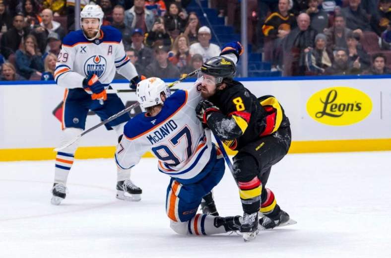 Edmonton Oilers vs Vancouver Canucks