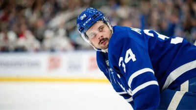 Auston Matthews takes playful jab at Toronto media ahead of Maple Leafs’ much-anticipated team bonding trip