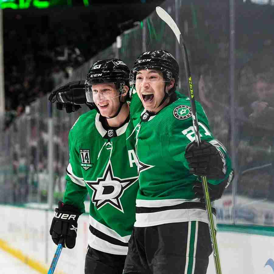Stars' Cap Situation May Hinder Robertson Extension