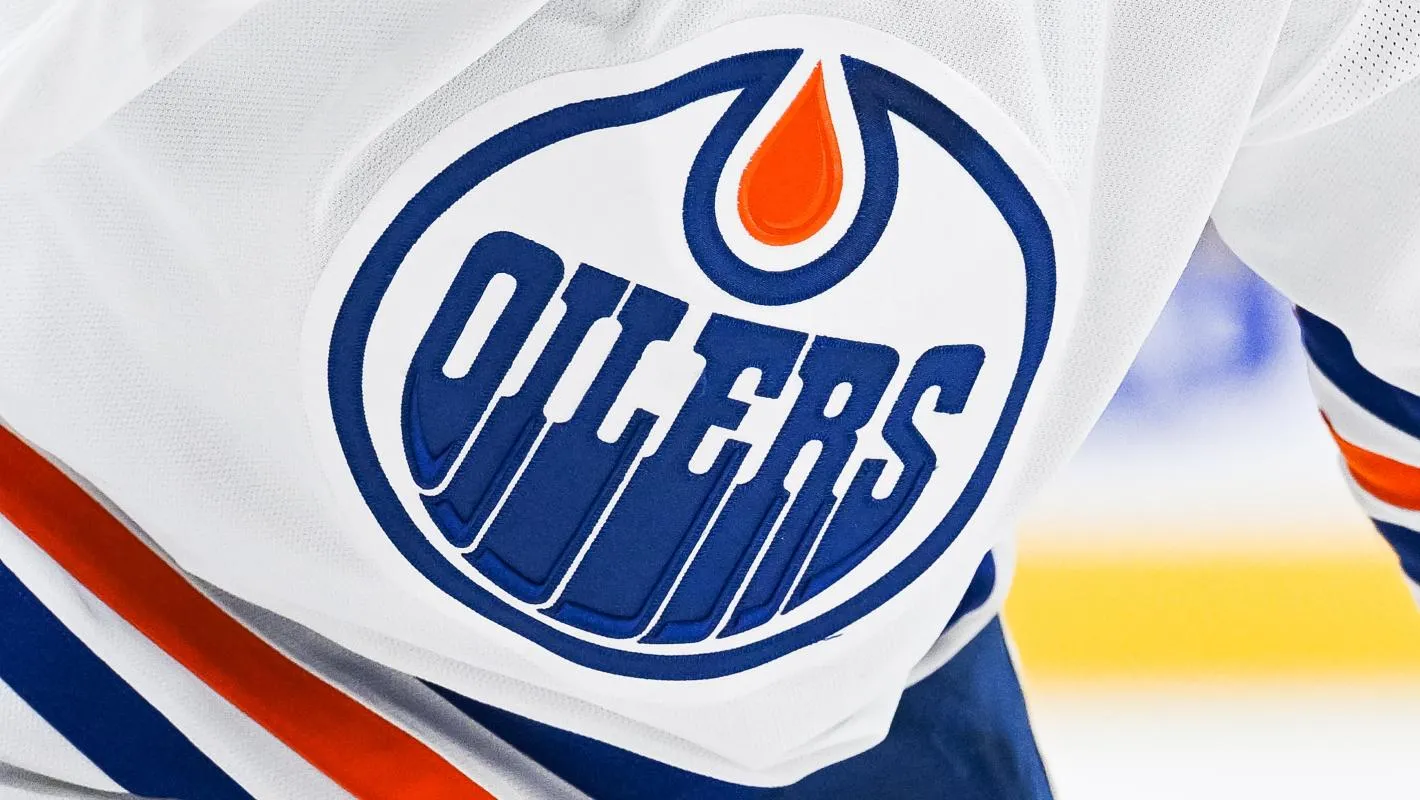 Edmonton Oilers Acquire NHL Award Winning Goalie From Conference Rival