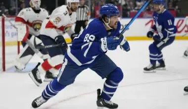 Maple Leafs Facing Big Decision as Nick Robertson Trade Feels Inevitable