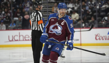 Colorado Avalanche look to bounce back with healthy Captain Landeskog
