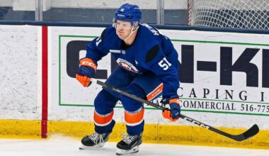 Islanders in awe of Emil Heineman's ability to shoot the puck