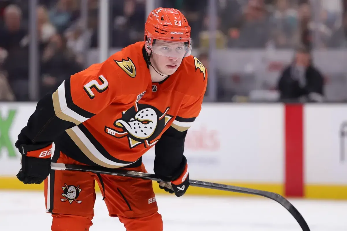 Anaheim Ducks Unexpectedly Sign Defenseman to Record-Breaking Contract