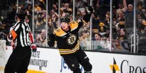 Riley Tufte skating for the Boston Bruins