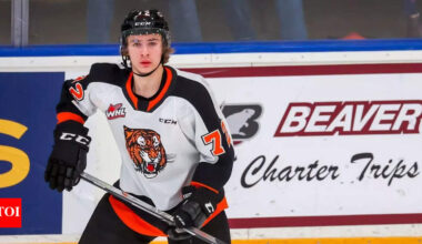 “Learned to deal with it,”: Gavin McKenna revealed how he coped with pressure before his Penn State debut | NHL News