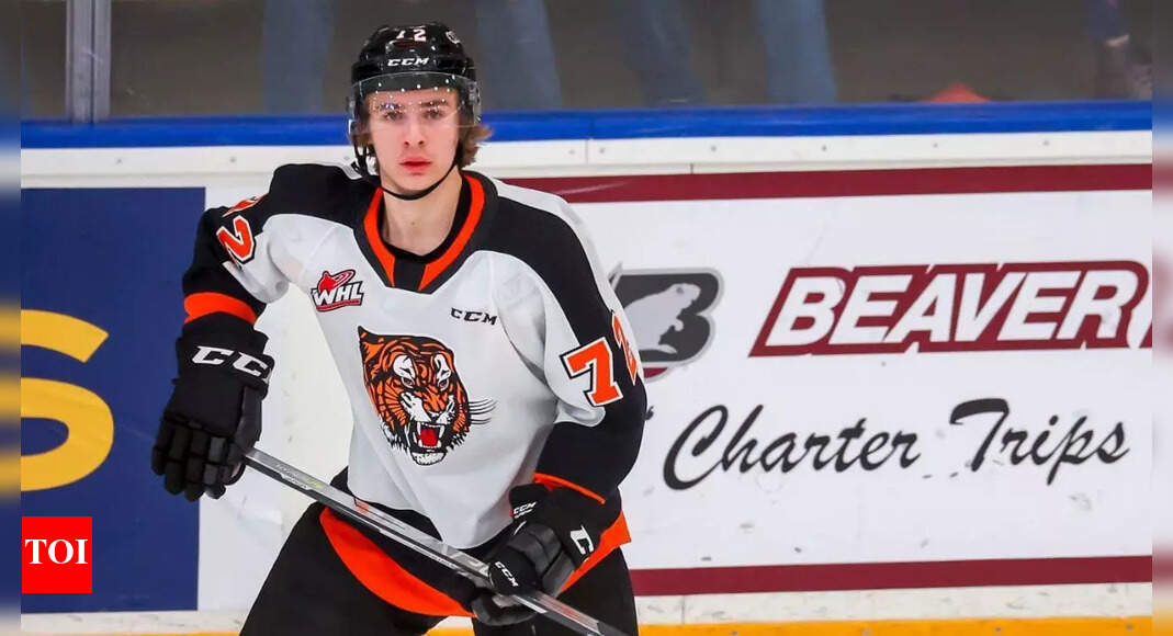 “Learned to deal with it,”: Gavin McKenna revealed how he coped with pressure before his Penn State debut | NHL News