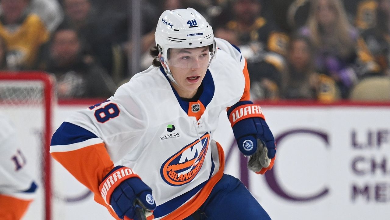 Matthew Schaefer gets first NHL point, but Islanders fall to Penguins