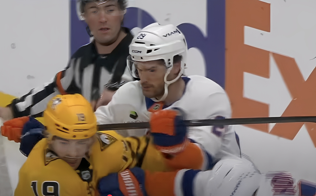 Isles' Drouin Faces Hearing for Crosscheck on Penguins' Dewar
