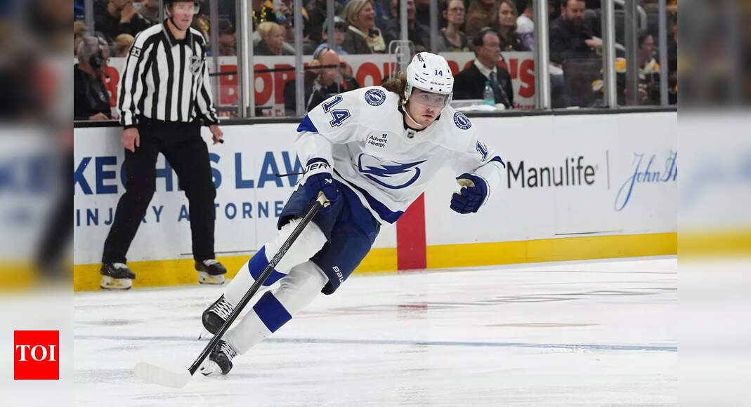 Conor Geekie gets jumped by Hendrix Lapierre and Trevor van Riemsdyk as 3rd period brawl shakes up Capitals vs Lightning showdown | NHL News