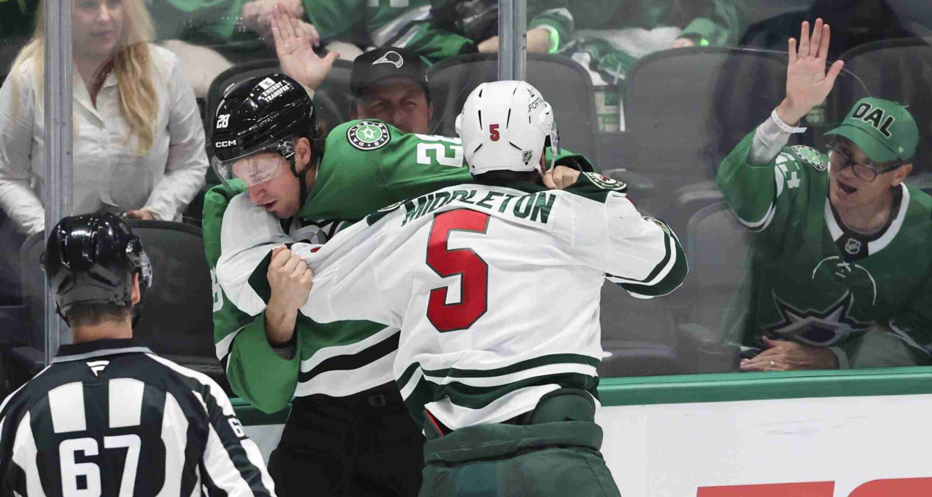 Potent Offense Leading Stars to a Perfect Record