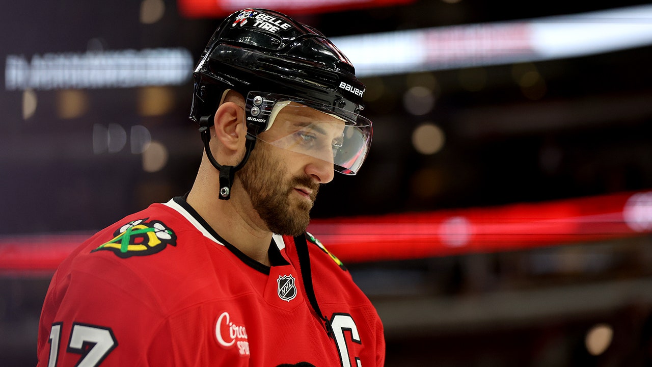 Blackhawks captain Nick Foligno takes leave for daughter's heart surgery