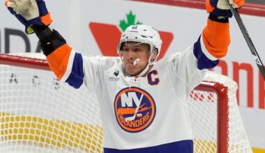 Islanders beat Senators on Anders Lee's late goal