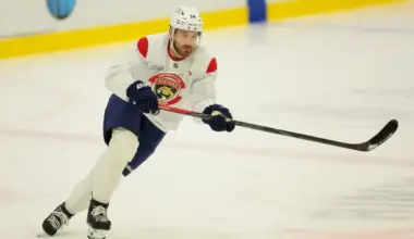 Former Vancouver Canucks Fan Favorite Signs Professional Tryout as 2025-26 Season Gets Underway