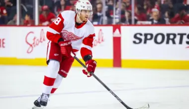 Unfortunate injury news plagues Red Wings' 1200 game NHL veteran before facing the Edmonton Oilers S