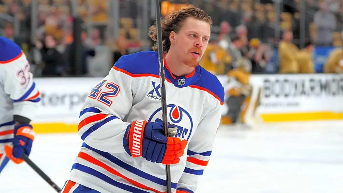 Oilers confirm injury to forward Kasperi Kapanen after embarrassing play